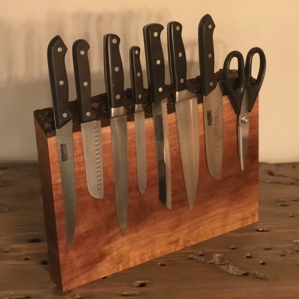 Knife Holder on a Wood work using granberg's equipment
